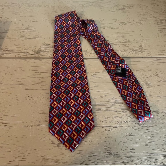 GIORGIO ARMANI Cravatte Men's 100% Silk Necktie ITALY Designer Geometric Tie - Picture 1 of 4